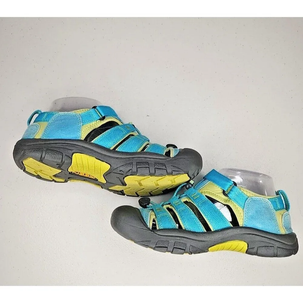 Keen Newport Sandals Closed Toe Turquoise Blue Walking Hiking Water Women's SZ 6